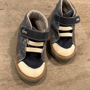 See Kai Run High Top sneaker size 5